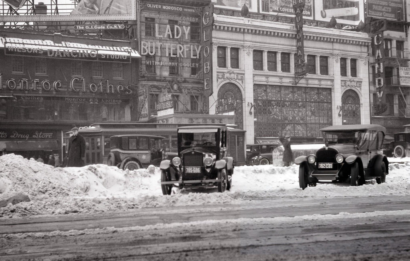 Aerial View Of Times Square, New York, Early 1922.