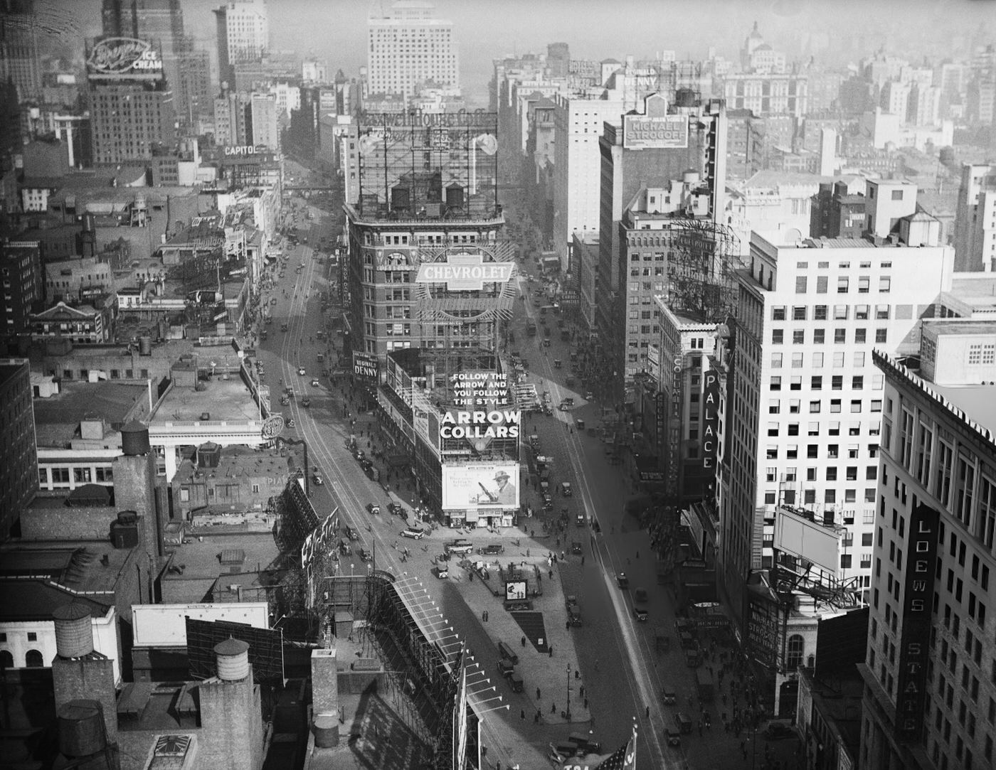 View Of Broadway Near Times Square, 1920.