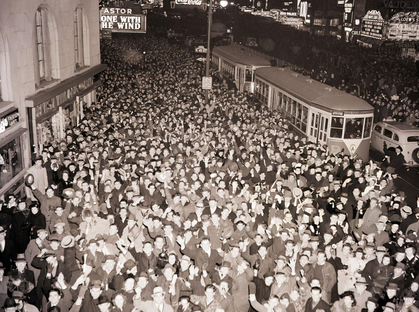 Crowd In Times Square For New Year'S Eve Celebration, December 1939.