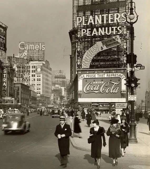 Times Square, 1936.