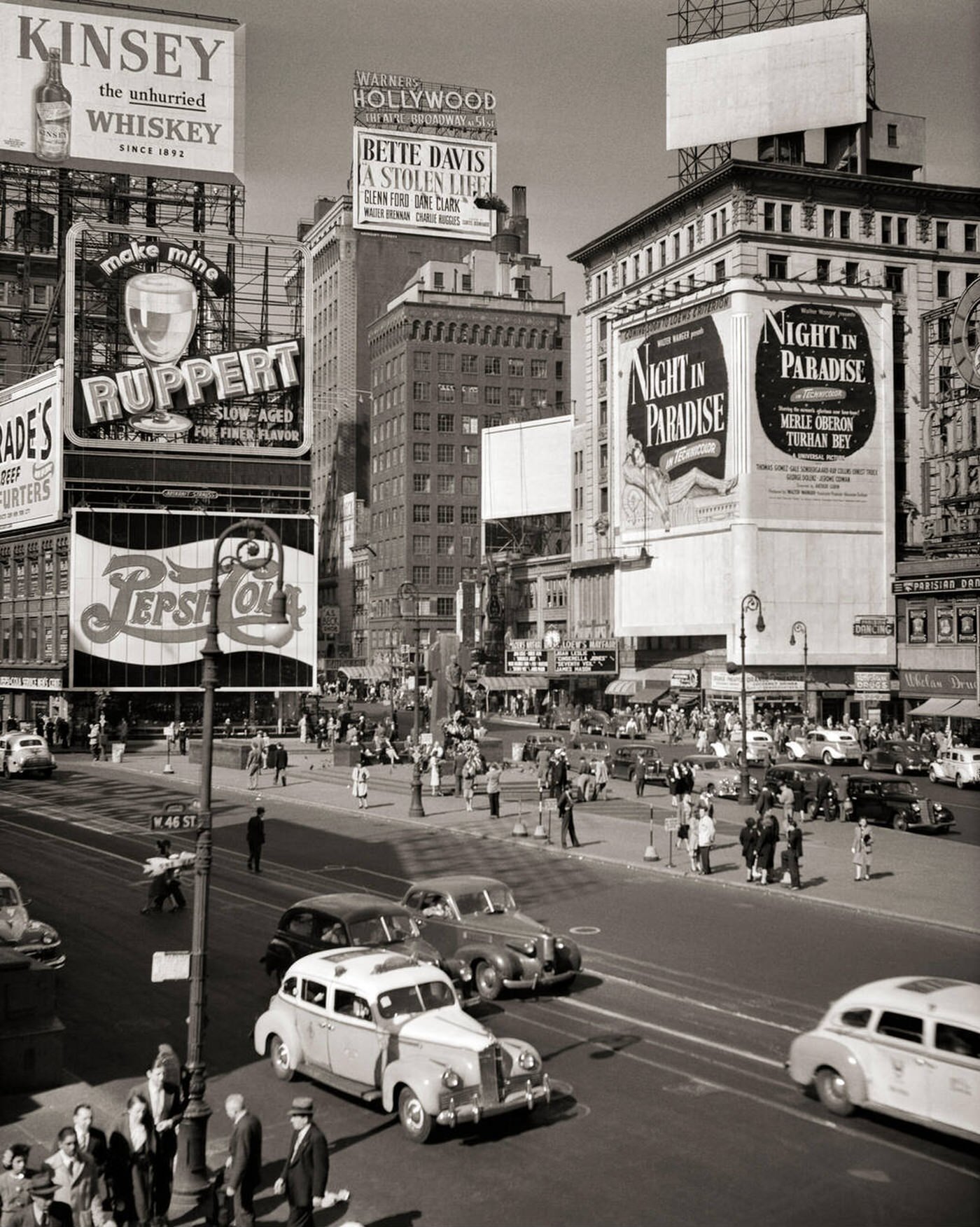 Duffy Square Part Of Times Square With Gaudy Signs, 1930S