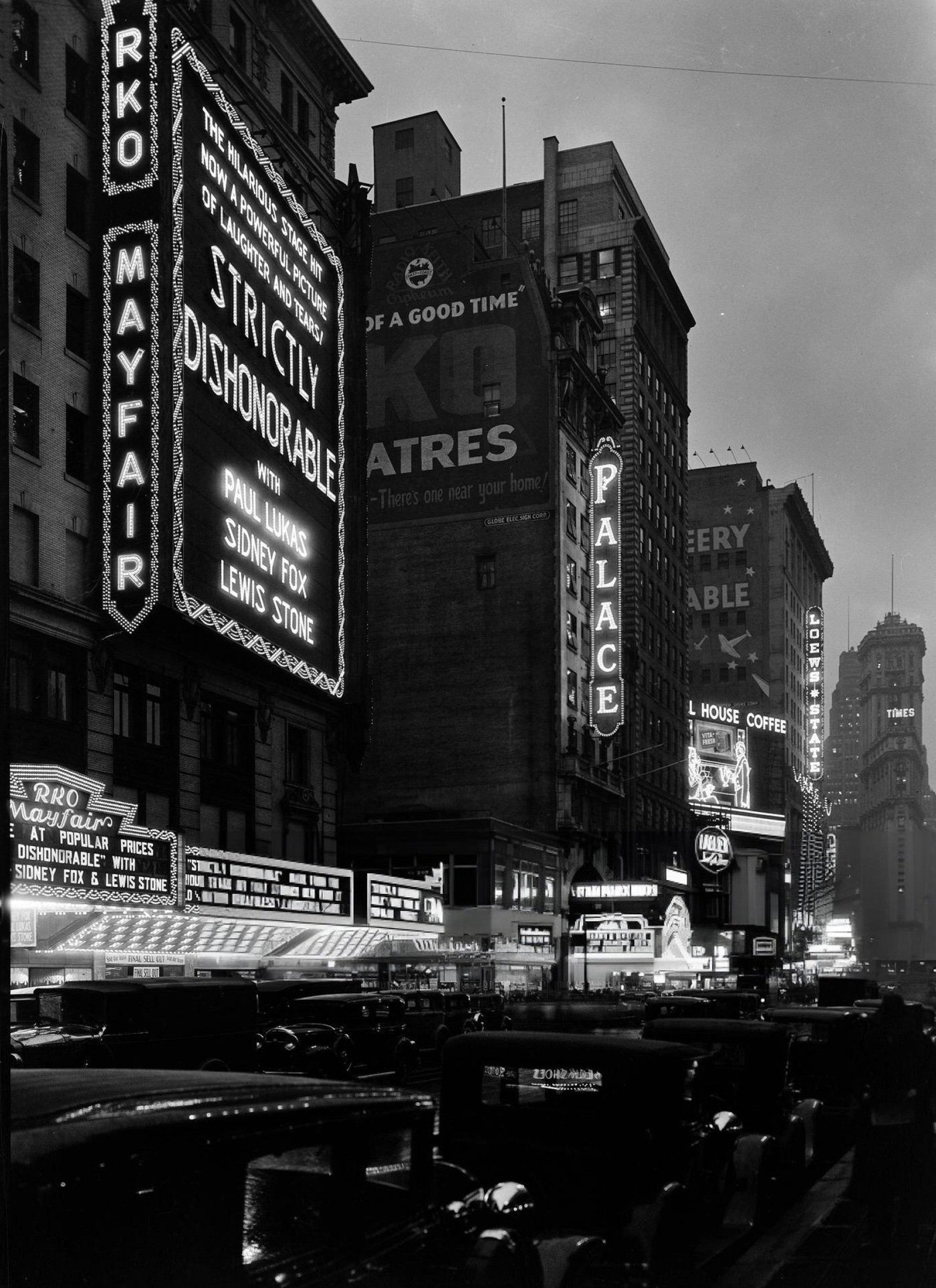 Times Square At Dusk, Looking South On Seventh Avenue, 1930S.