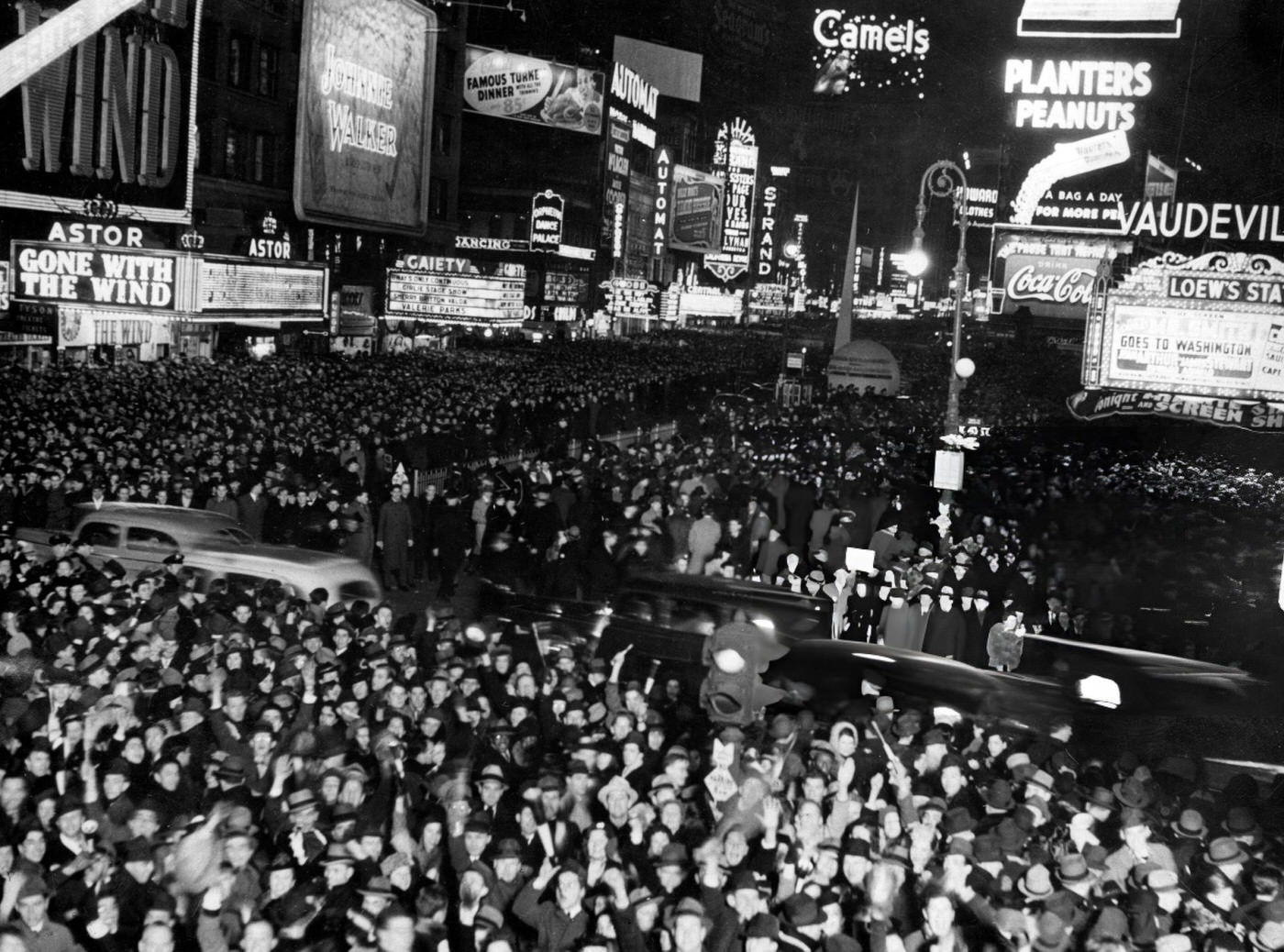 New Year'S Celebration In Times Square, 1950S.