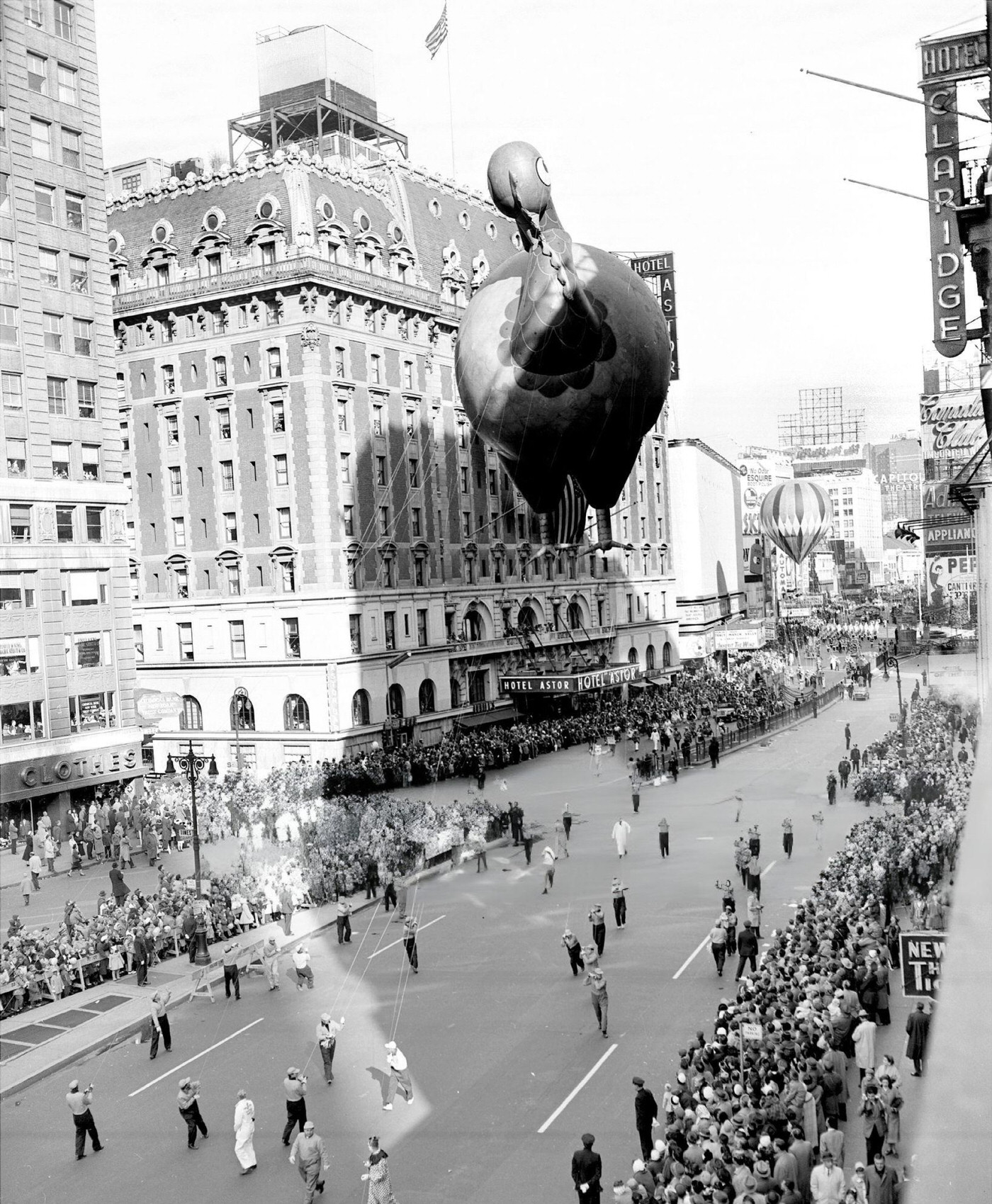 The 'Gorgeous Gobbler' Turkey Balloon Drifts Over Times Square During Macy'S Thanksgiving Day Parade, November 24, 1960.
