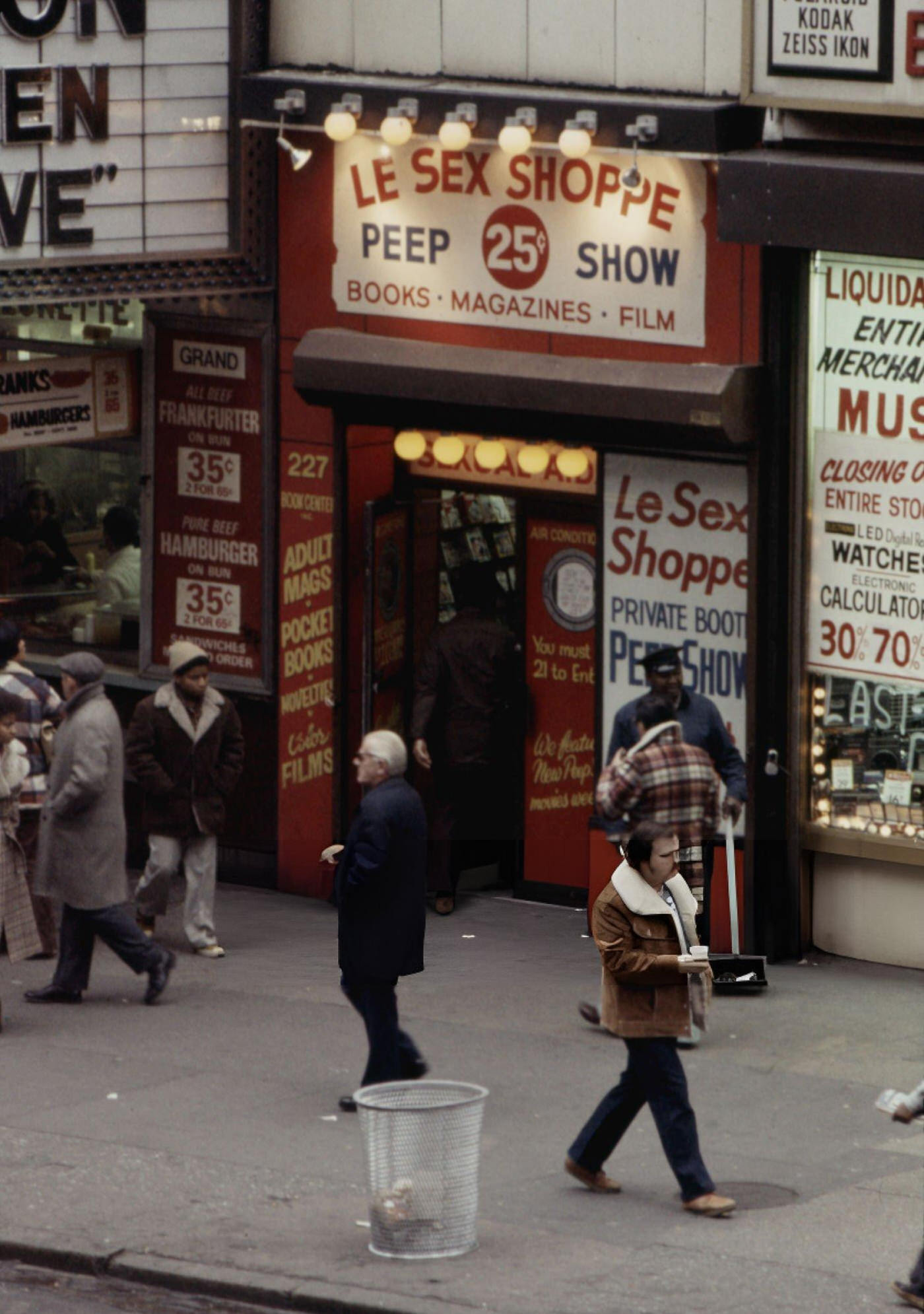 Illuminated Signs &Amp;Quot;Viva Bardot, Viva Moreau, Viva Maria&Amp;Quot; In Times Square, 1965.