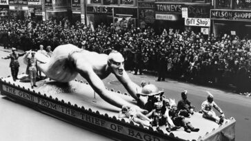 Macy Thanksgiving Day Parade 1940S