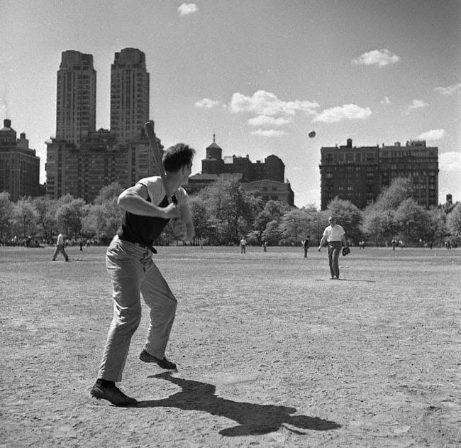 No Poses, Just Life: The Candid 1950S Street Photography That Reveals The True, Unguarded Faces Of New Yorkers