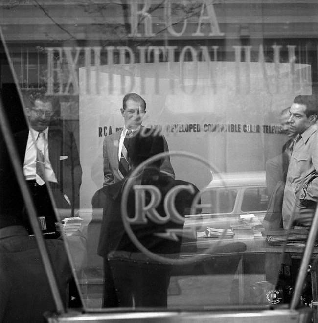 No Poses, Just Life: The Candid 1950S Street Photography That Reveals The True, Unguarded Faces Of New Yorkers