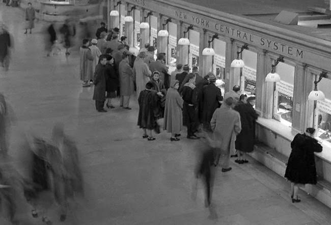 No Poses, Just Life: The Candid 1950S Street Photography That Reveals The True, Unguarded Faces Of New Yorkers