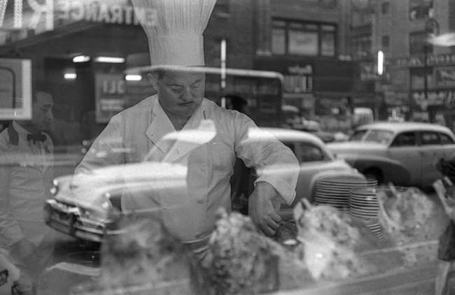 No Poses, Just Life: The Candid 1950S Street Photography That Reveals The True, Unguarded Faces Of New Yorkers