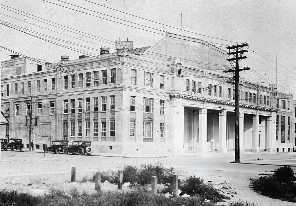 Exterior Of The Paramount Film Studios On 36Th Street In Astoria, Queens, 1920.