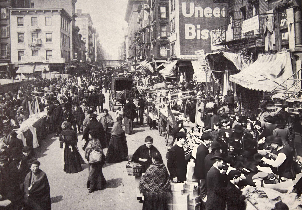 Traders And Immigrants At A Market In The Bowery, New York, 1900S.