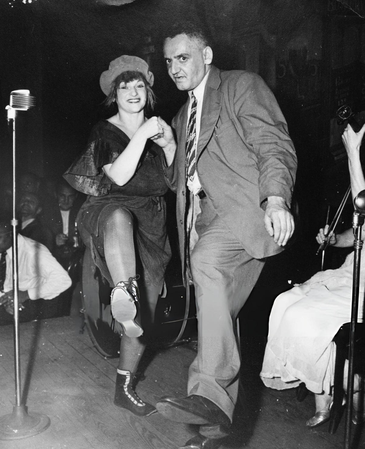 Photographer Arthur &Amp;Quot;Weegee&Amp;Quot; Fellig Dancing With A Young Woman At Sammy'S Bowery Follies, New York, 1940.