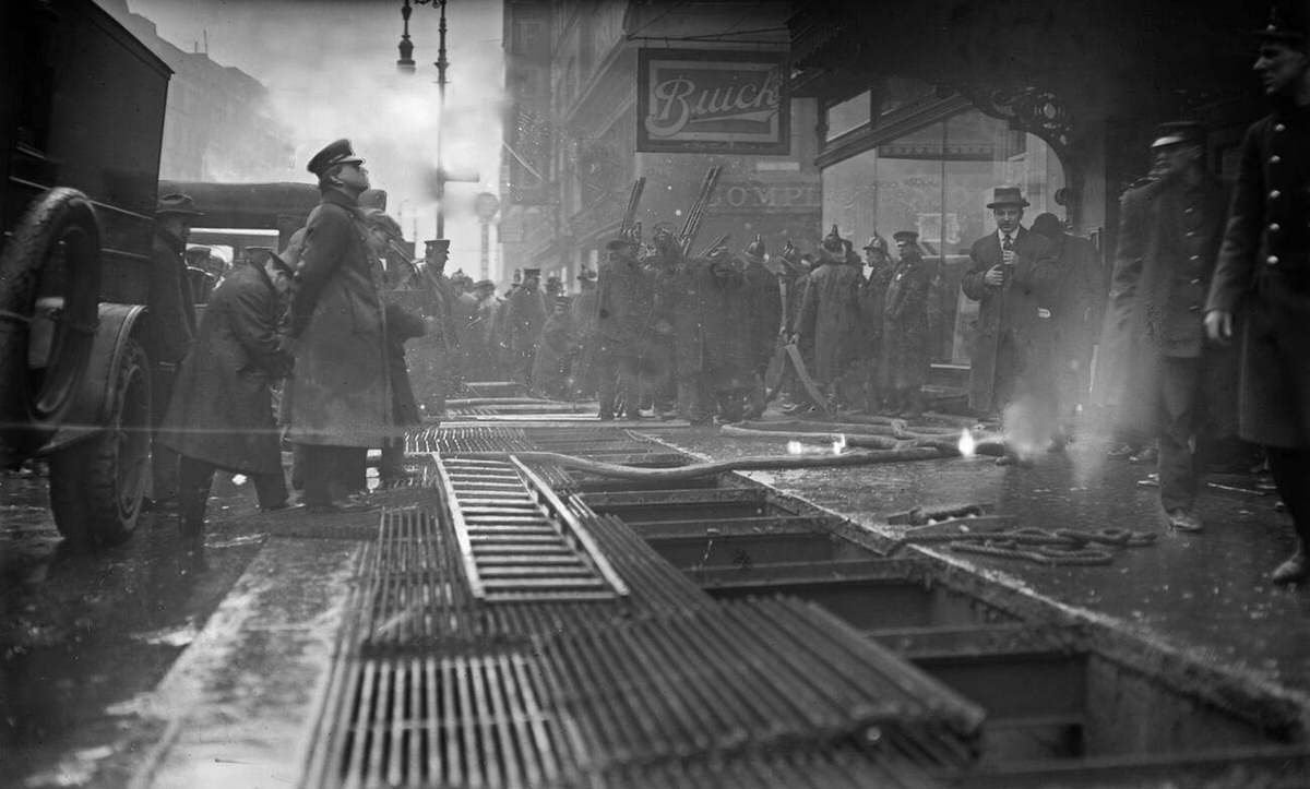 Aftermath Of A Fire In A Subway Tunnel Near West 55Th Street And Broadway, New York, 1915.
