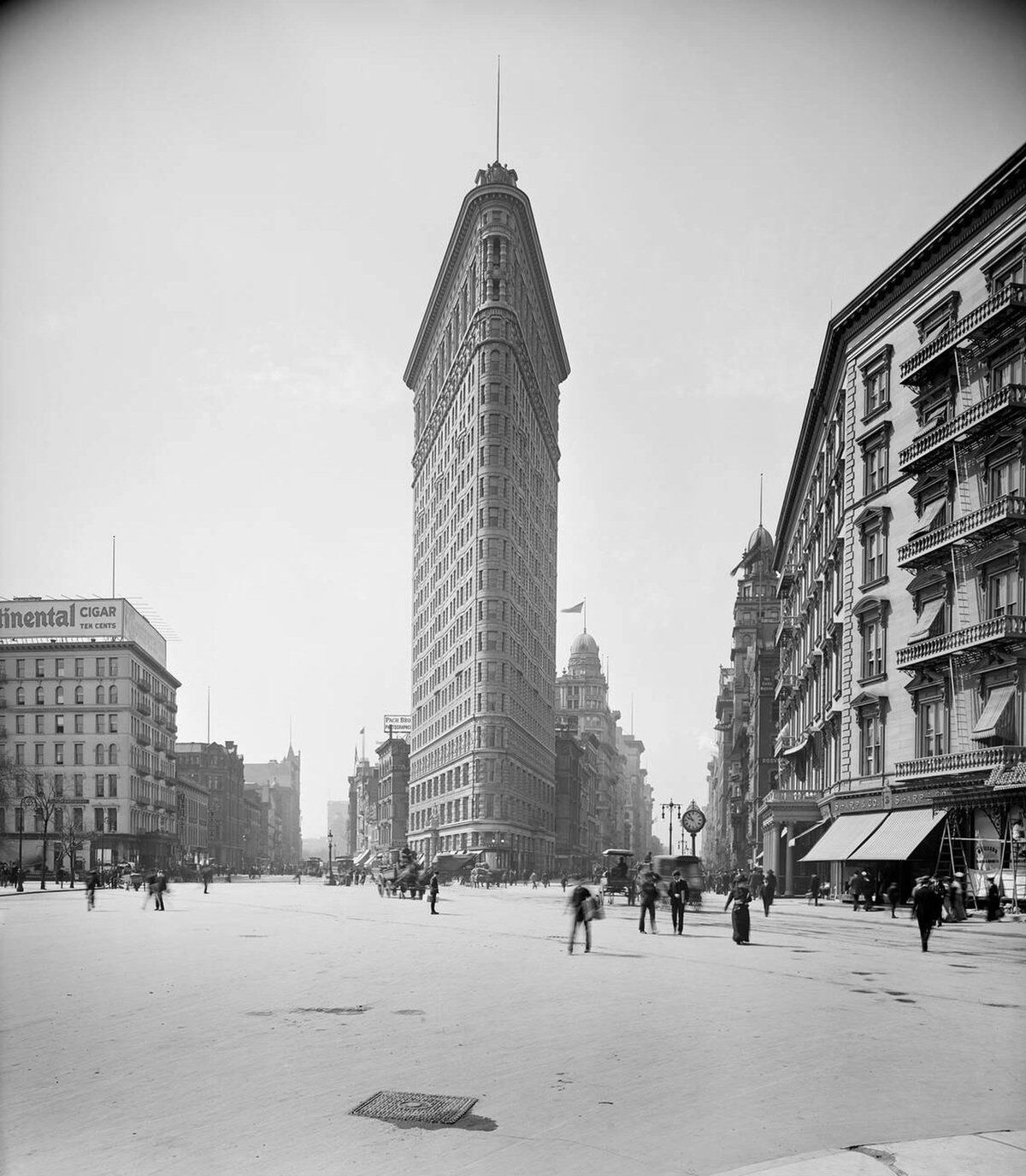 Flatiron Building, New York, 1902.