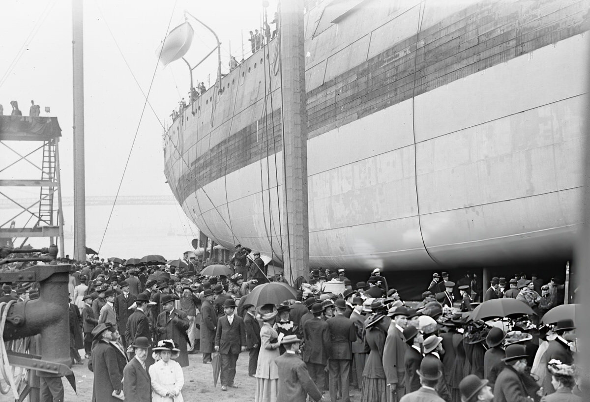Launch Of The Battleship Uss Florida At The Brooklyn Navy Yard, 1910.
