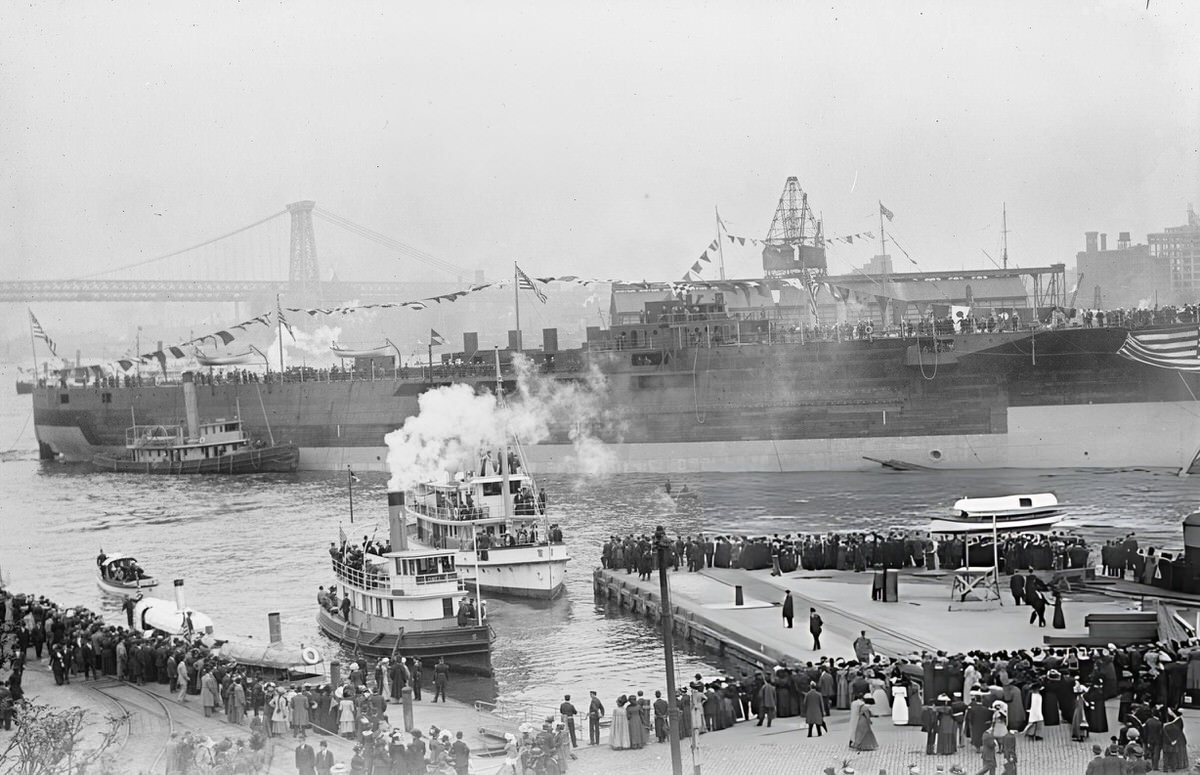 Launch Of The Battleship Uss Florida At The Brooklyn Navy Yard, 1910.