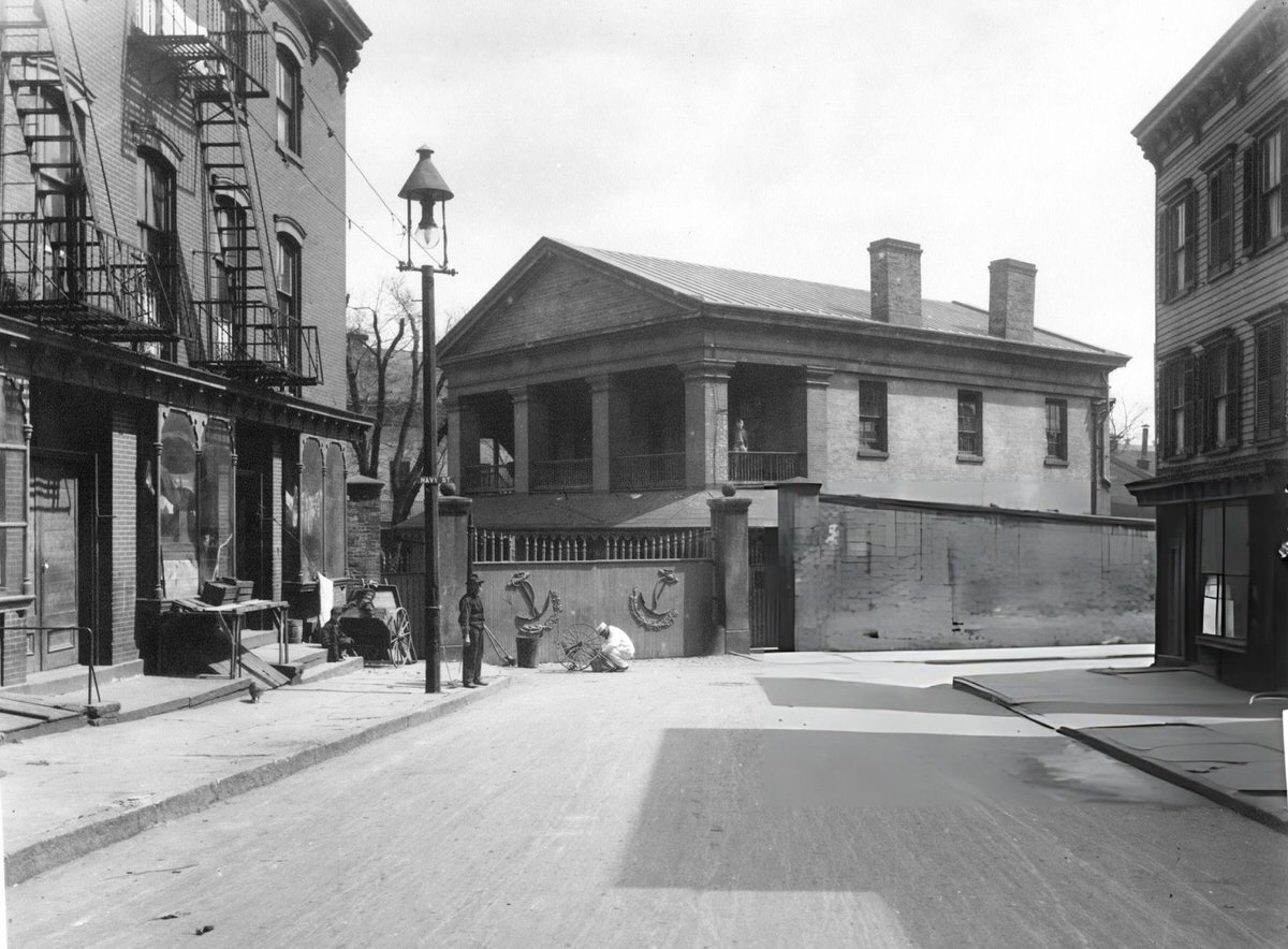 Navy Street Near The Brooklyn Navy Yard, 1895.