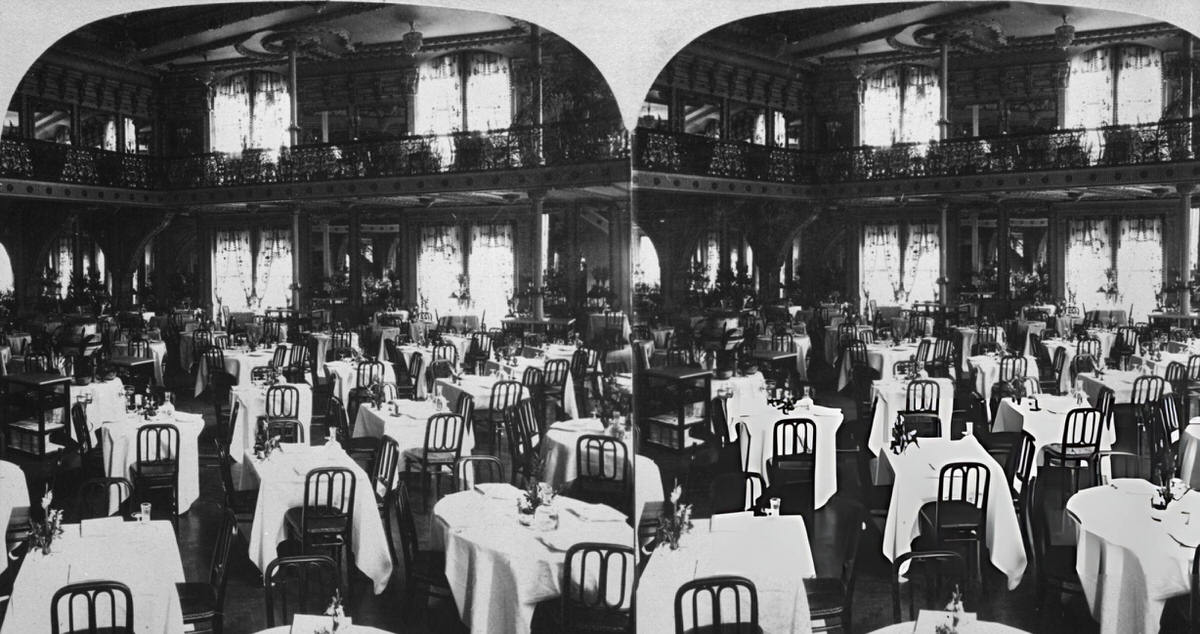 Dining Room Of The Cafe Martin At The Original Delmonico'S Location On South William And Beaver Streets, New York, 1904.