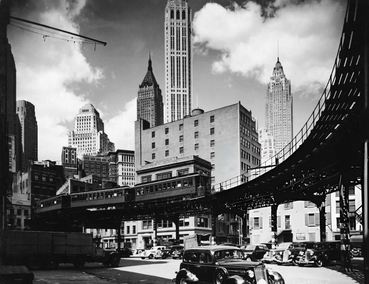 Financial District Skyline Featuring An Elevated Train Line And The Cities Service Building, 1930S.