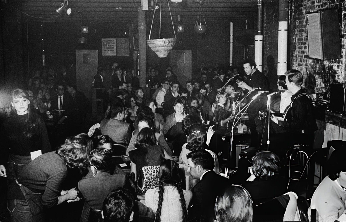 Feenjon Folk Group Performing At The Feenjon Coffee Shop, Greenwich Village, 1960S.