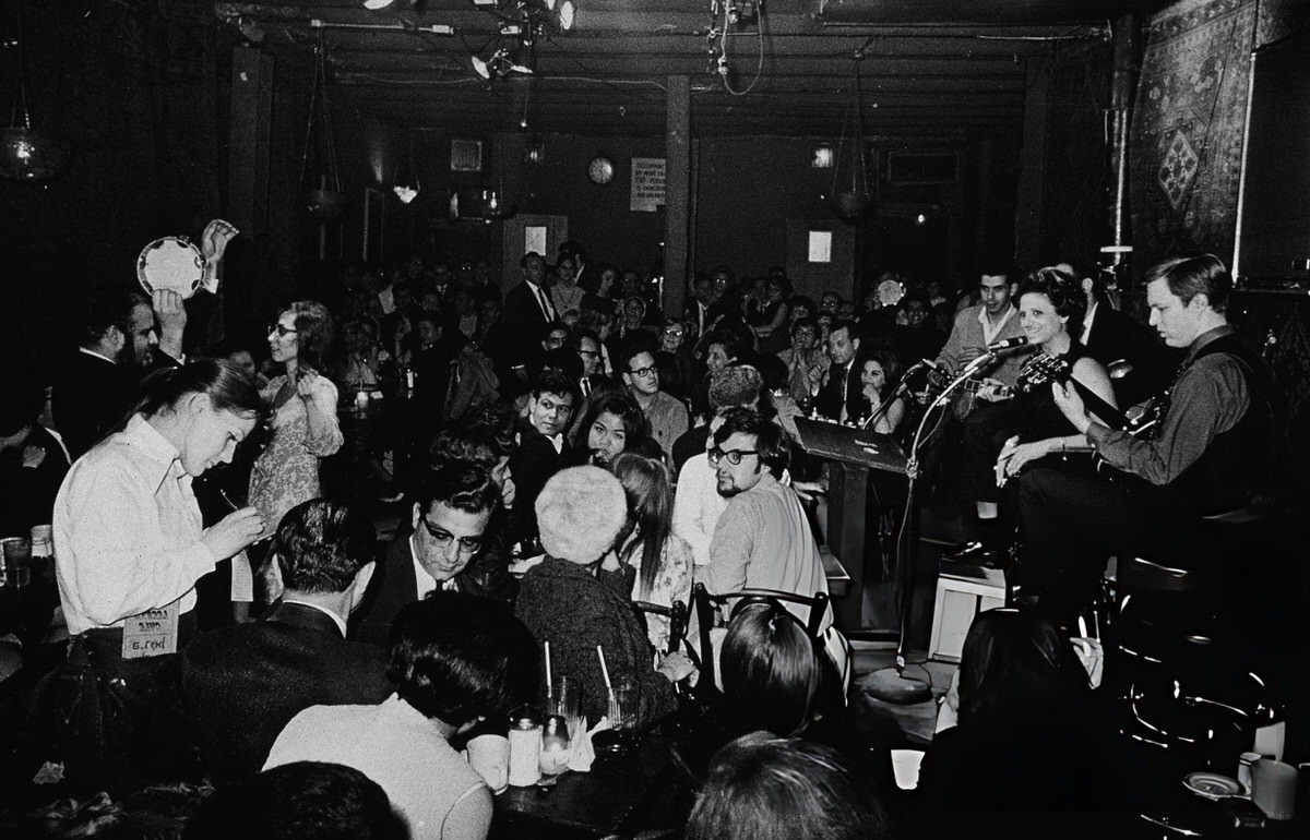 Feenjon Folk Group Performing At The Feenjon Coffee Shop, Greenwich Village, 1960S.
