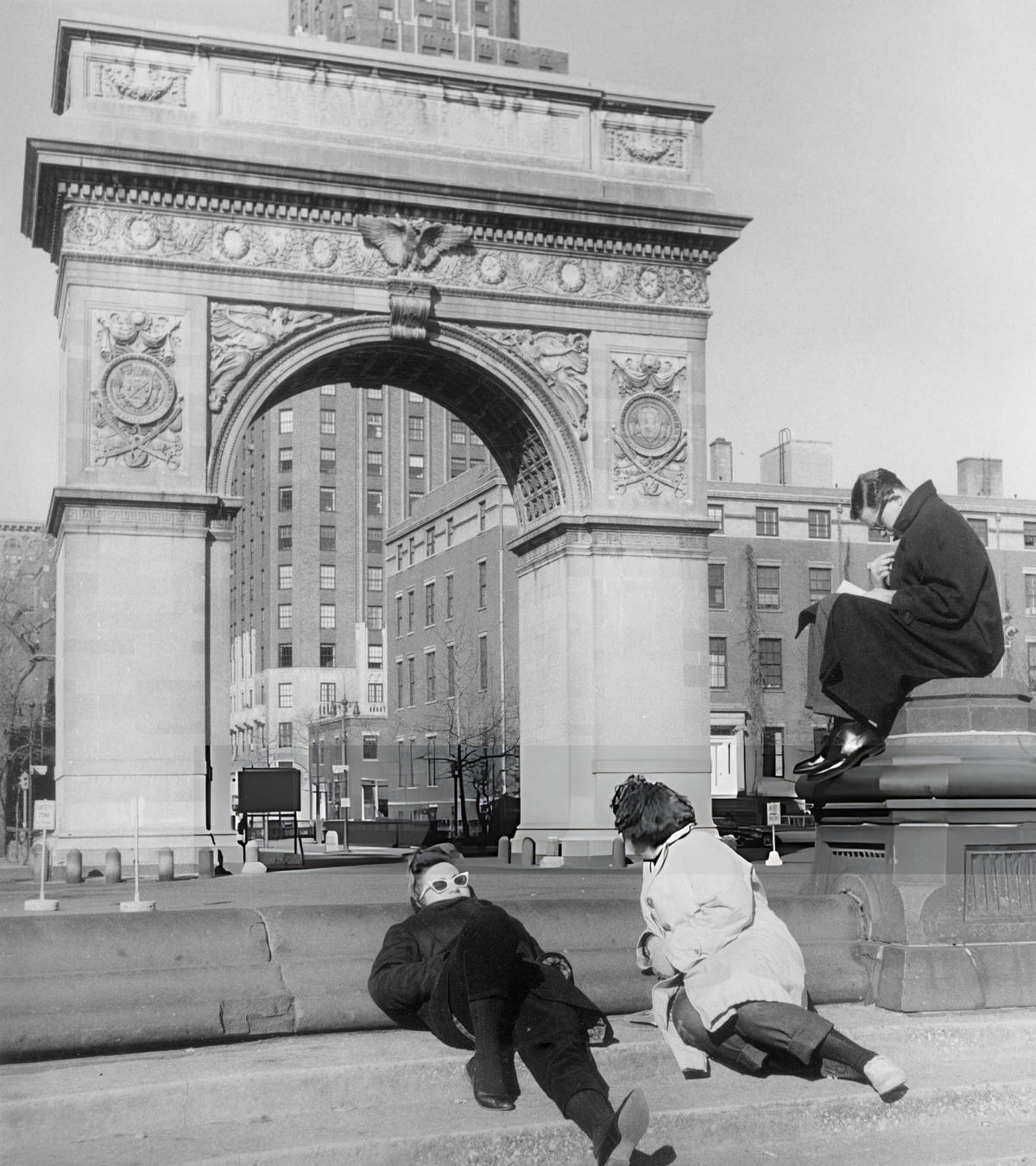 Fountain And The Washington Arch In Washington Square Park.