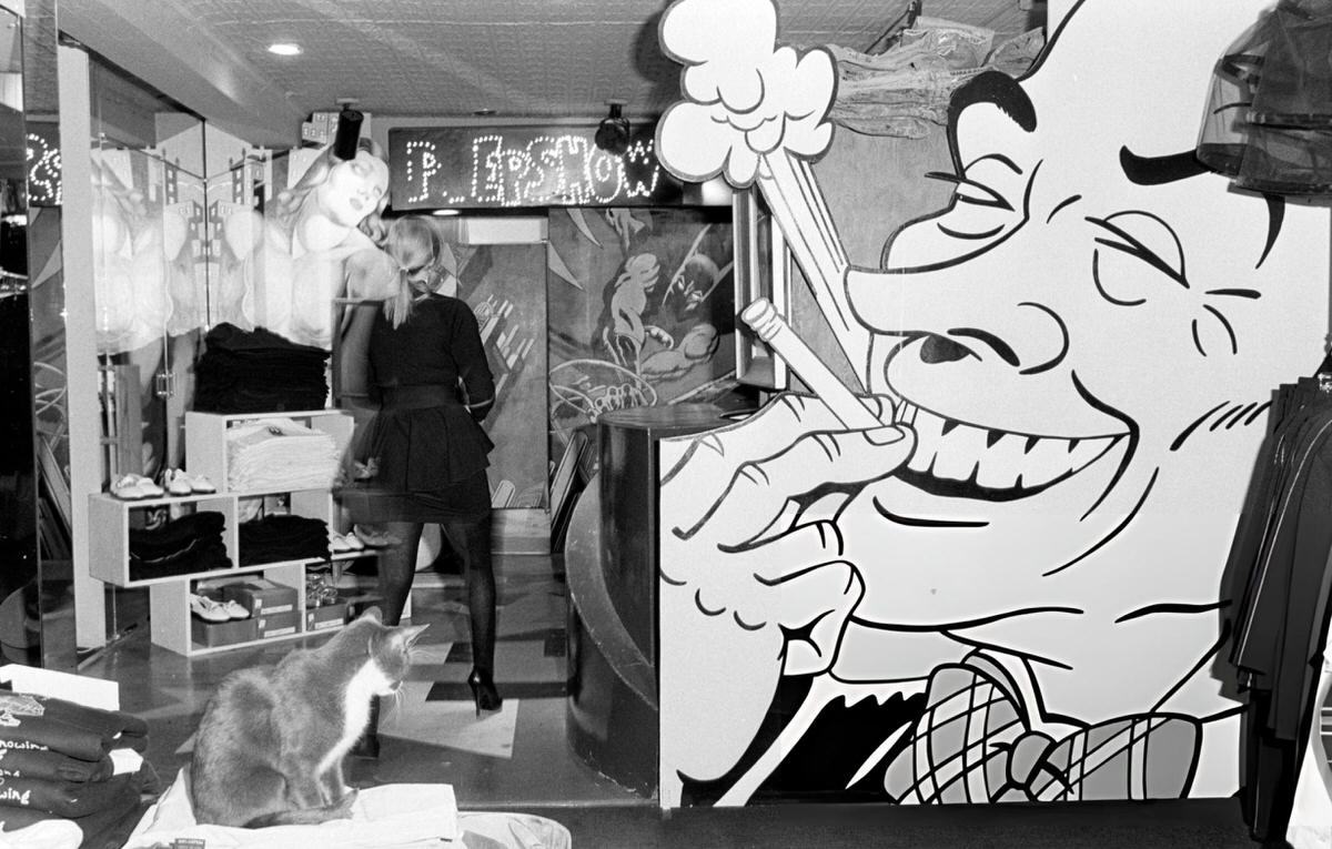 Interior Of Patricia Field'S Boutique On East 8Th Street, East Village, 1988.