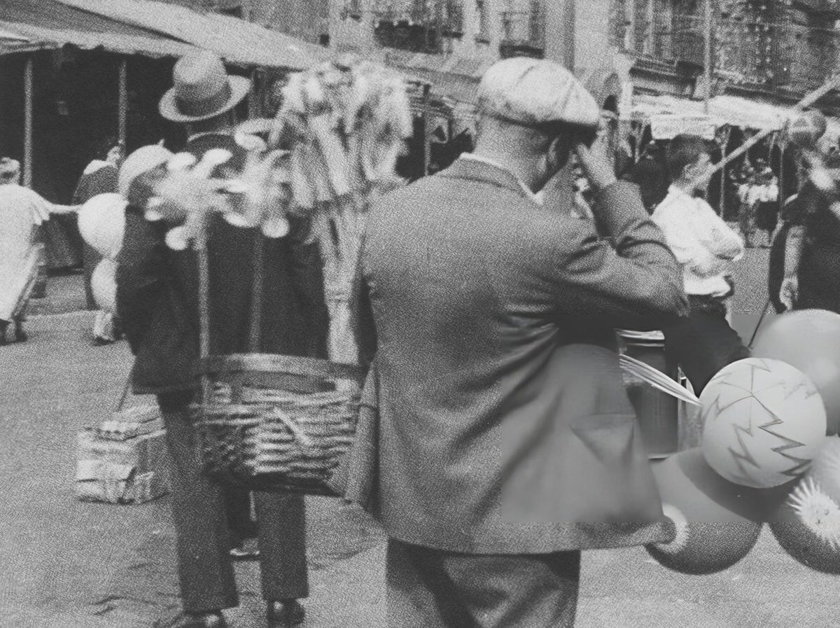 Balloon And Toy Vendors In The Italian Quarter Of Harlem, 1929.
