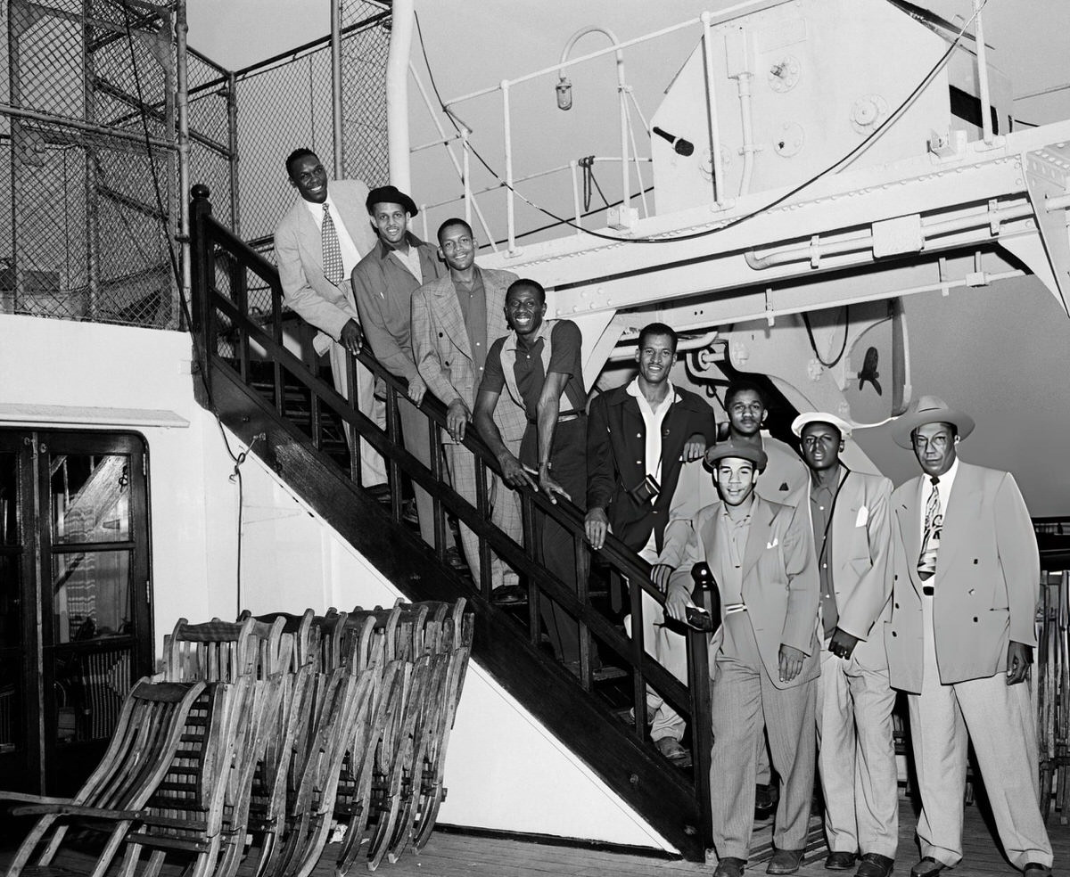 Harlem Globetrotters Arriving In New York Aboard The Mauretania, 1950.