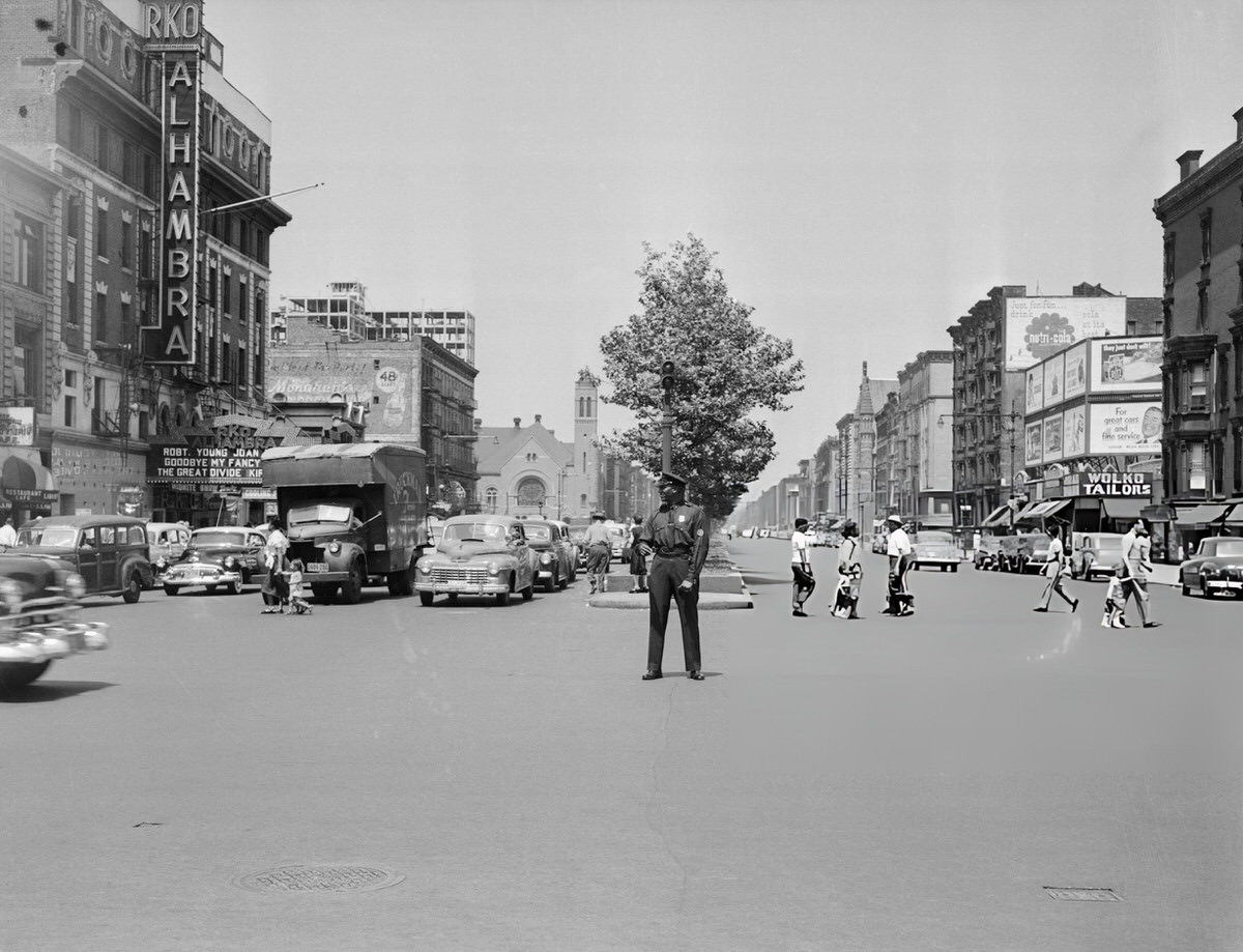 Seventh Avenue And 125Th Street Looking North, The Broadway Of Harlem.