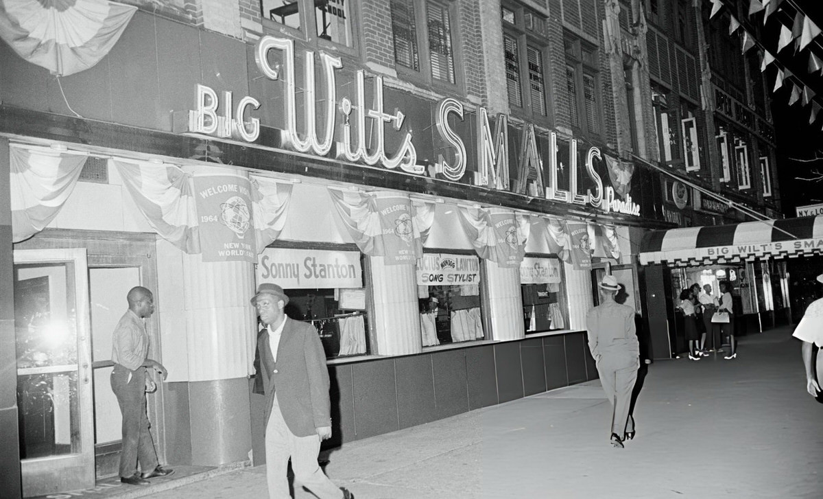 Exterior Of Big Wilt'S Smalls Paradise Restaurant At West 135Th Street And 7Th Avenue, Harlem.