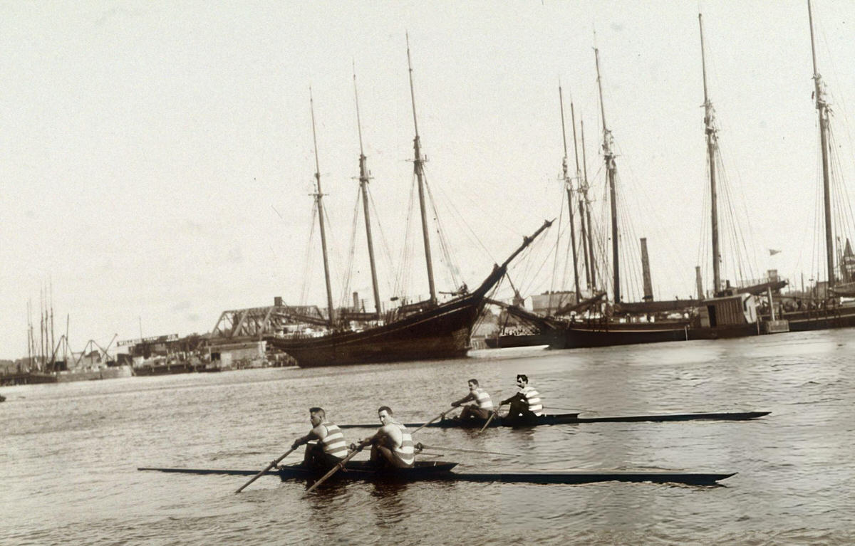Oarsmen In Sculls On The Harlem River South Of The 149Th Street Bridge, New York, 1895.
