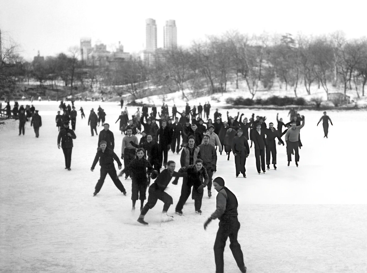 Young Skaters In Central Park, New York, 1920S.