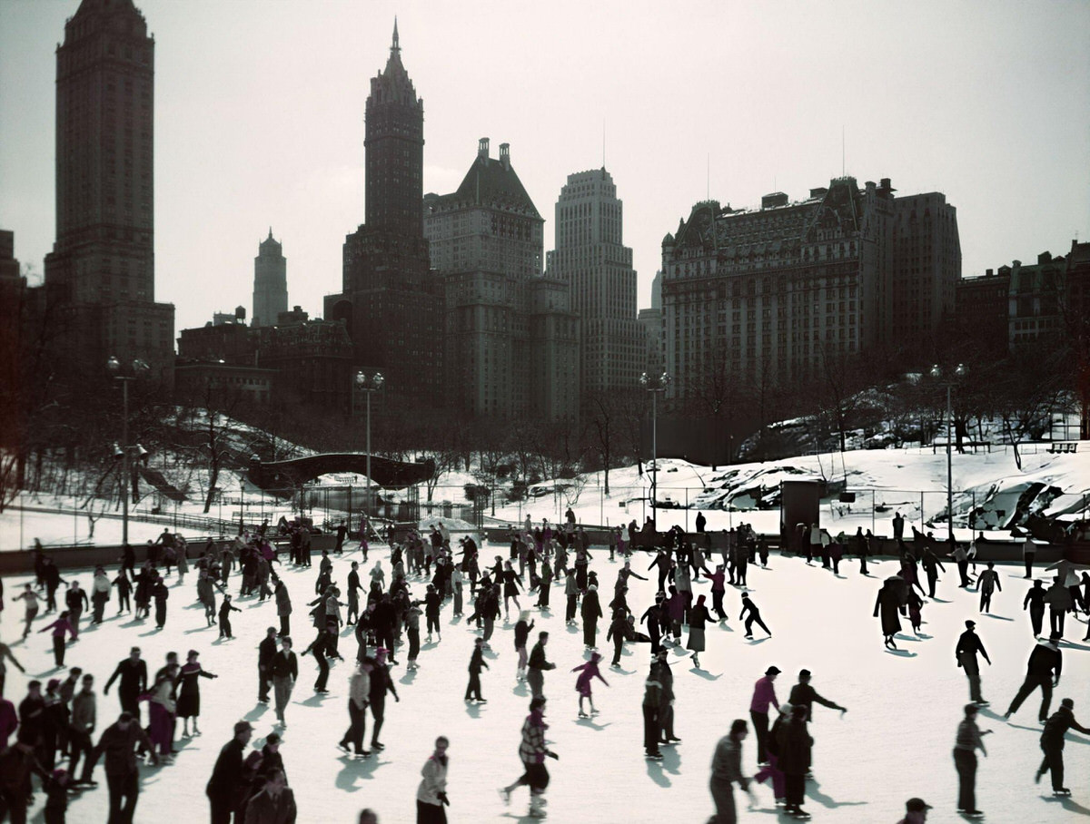 Crowds Ice Skating On Wollman Rink In Central Park, Manhattan, 1950S.