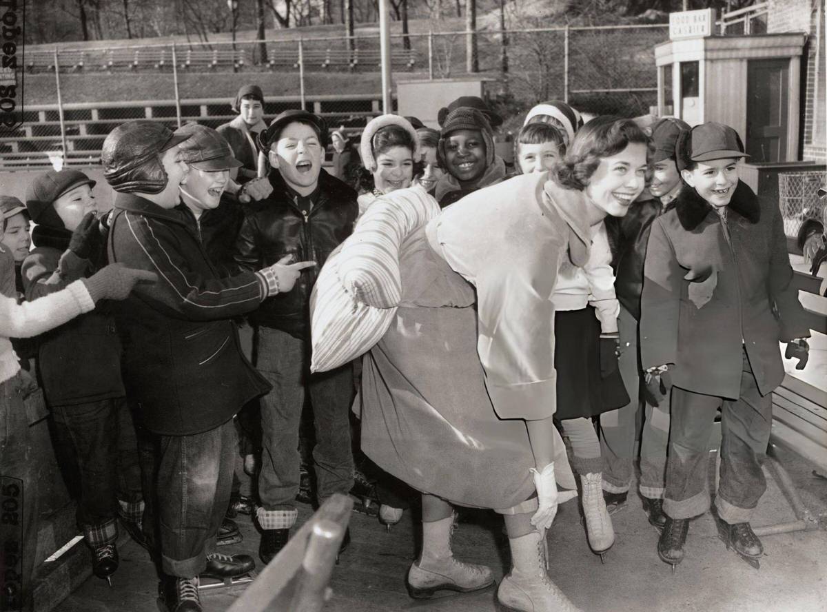 Maid Of Cotton De Lois Faulkner Learning To Ice Skate In Central Park, New York, 1955.