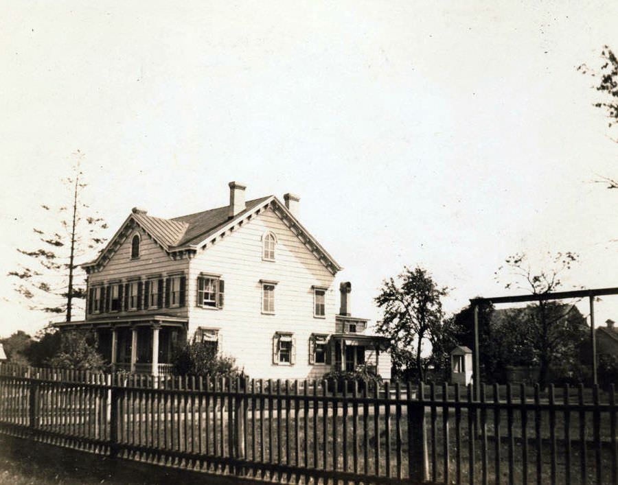 J. Carpenter House At 203-08 Hollis Avenue Near 203Rd Street, 1923.