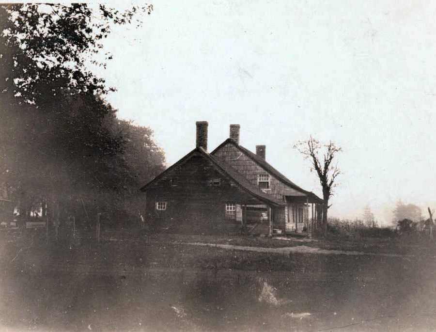 Daniel Baylies House On The South Side Of Jericho Turnpike Opposite Queens Grove, 1922.