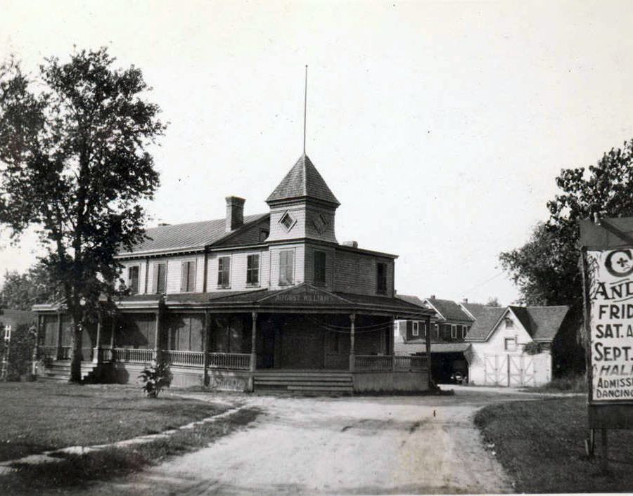 Dunton Hotel At The Southwest Corner Of Van Wyck Avenue And Jerome Avenue, 1922.