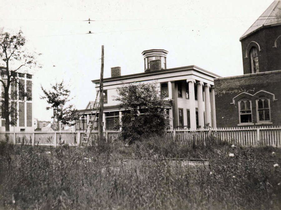 John Davies House On The East Side Of Sutphin Boulevard Between Scudder Street And 109Th Avenue, 1922.