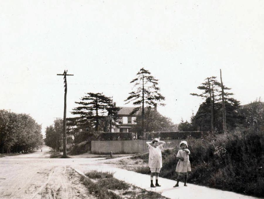 Batchelor House At The Southeast Corner Of Van Wyck Avenue And 95Th Avenue, 1922.