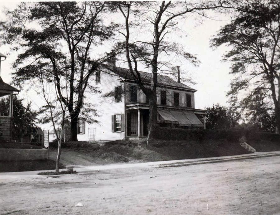 Southeast Corner Of 134Th Street And 95Th Avenue, 1922.