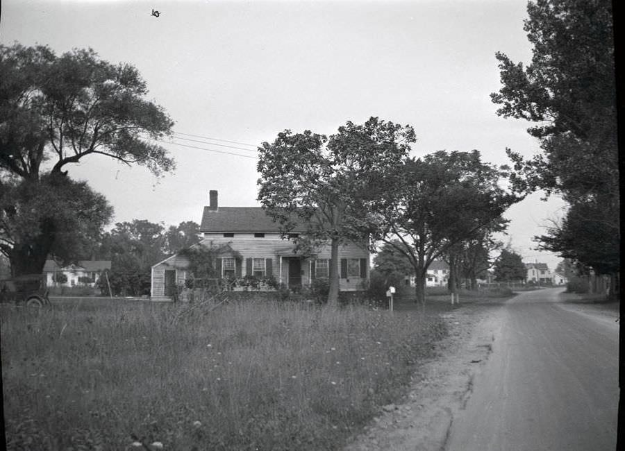 Stephen Decker House On The West Side Of Farmers Avenue South Of Merrick Road, 1923.