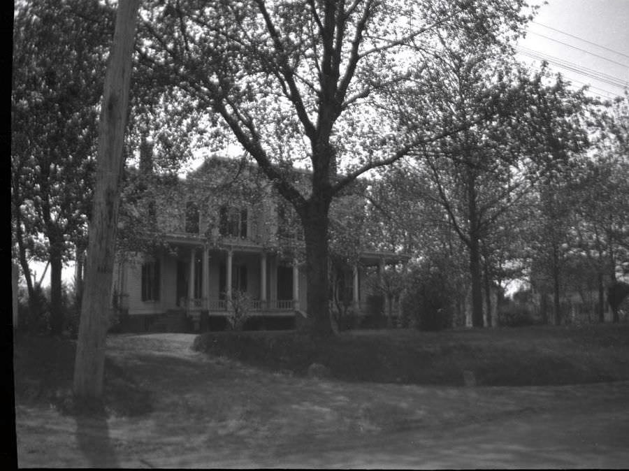 Charles J. Debevoise House On The South Side Of Hollis Avenue Near 199Th Street, Marian Park, 1923.