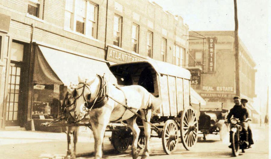 Jamaica Avenue, Hollis, 1922.