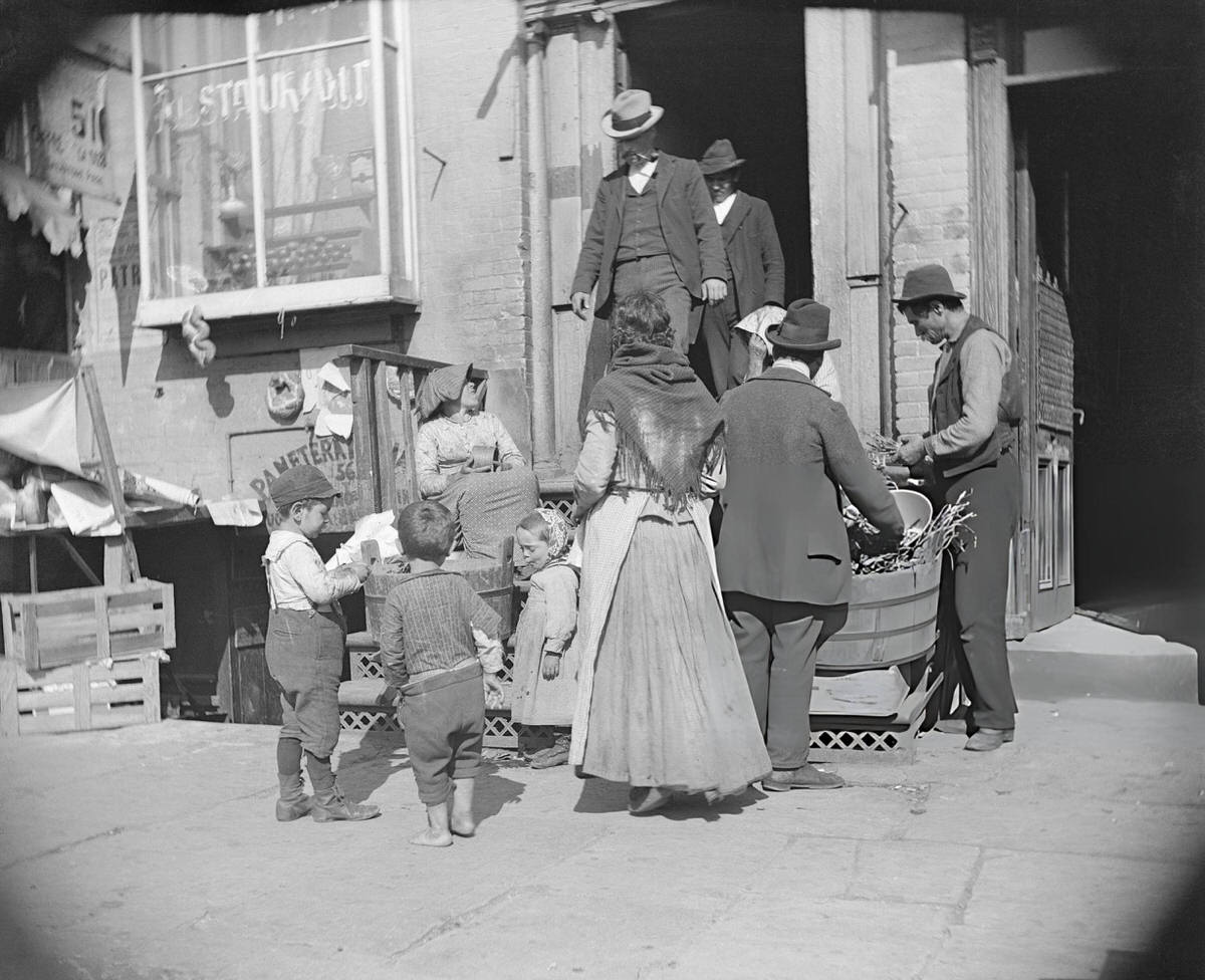 Street Trade At Mulberry Bend.