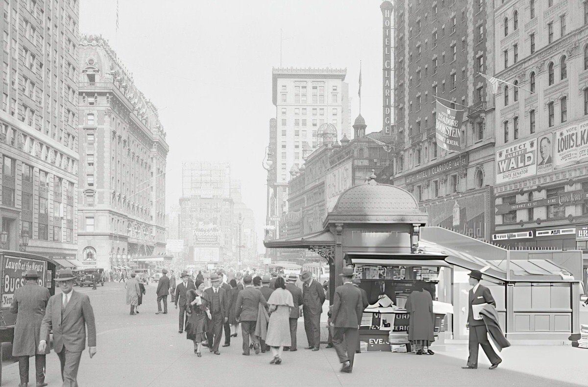Times Square Subway Rush, 1930.