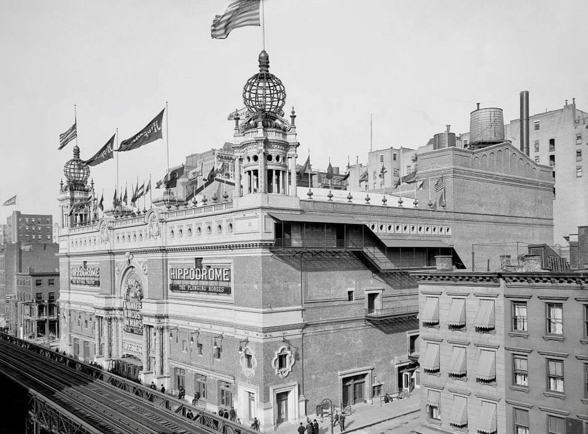 Hippodrome Theatre, New York, 1905.