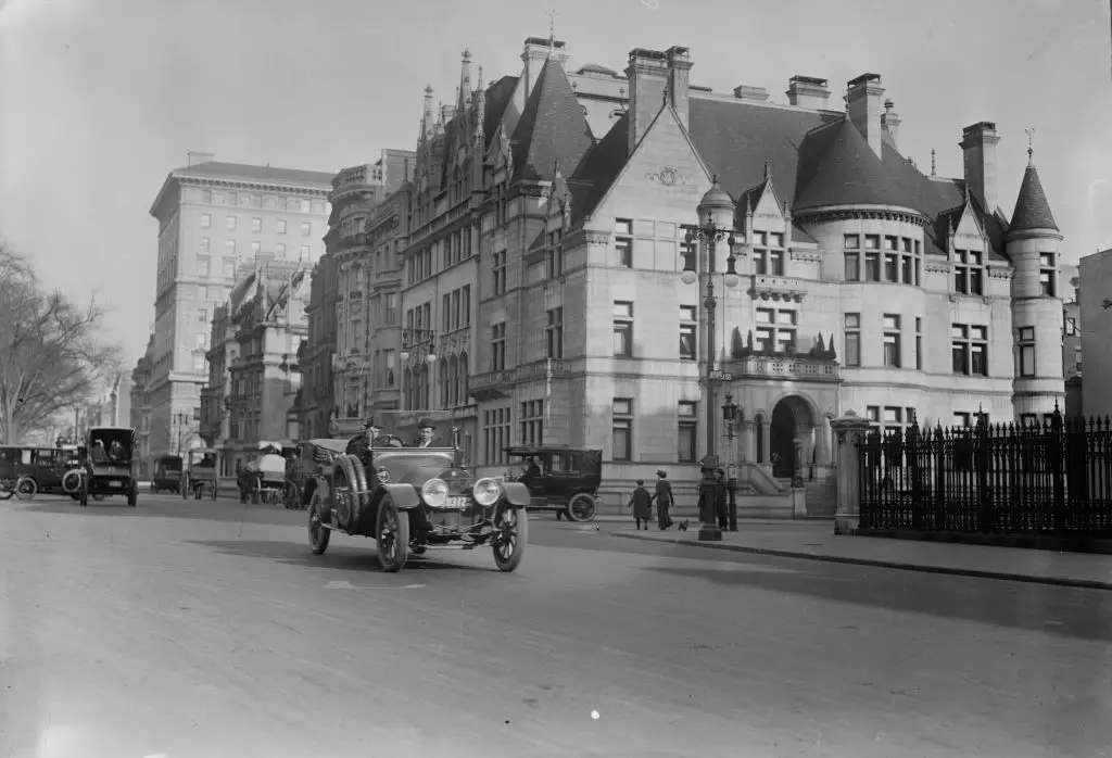 Brokaw House At 1 East 79Th Street Belonged To Isaac Vail Brokaw, Who Made His Millions As A Clothing Manufacturer.