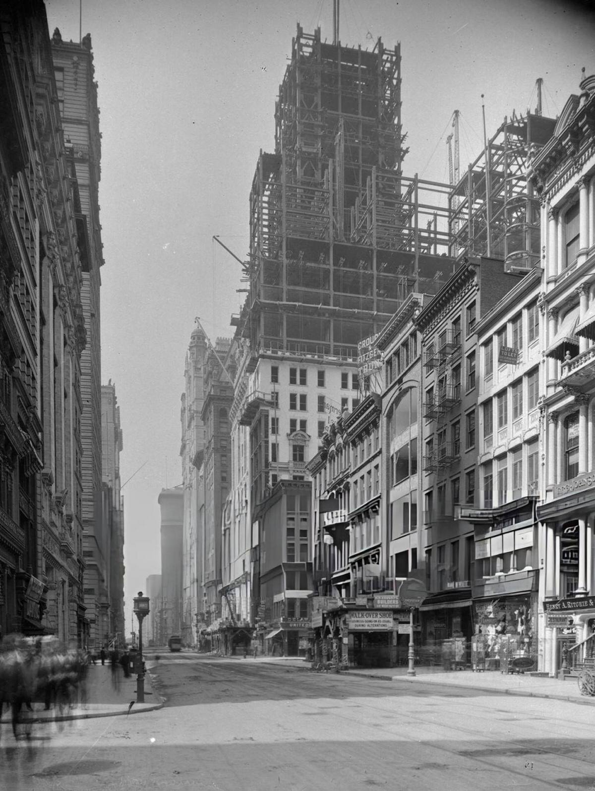Singer Building Under Construction At 149 Broadway, New York, 1907.